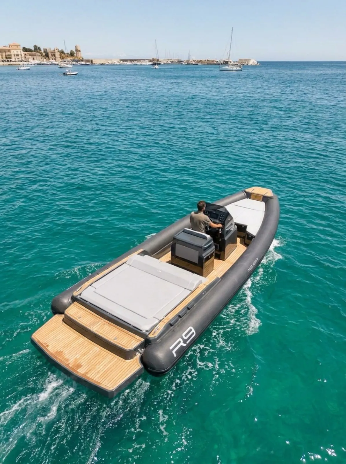 Renier R9 EFB — image 2